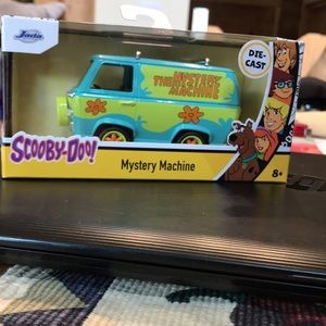 The Mystery Machine, Vintage  ew in Original box unopened. Great detail!!!